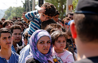 Rifugiati al confine tra Grecia e Fyrom